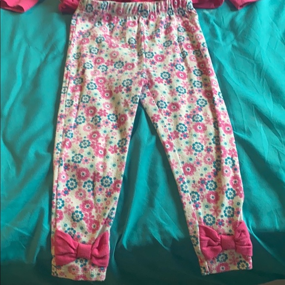 2 piece outfit - Picture 2 of 5